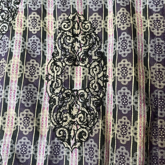 Embroided Robert Graham Long Sleeved Shirt - Picture 4 of 7